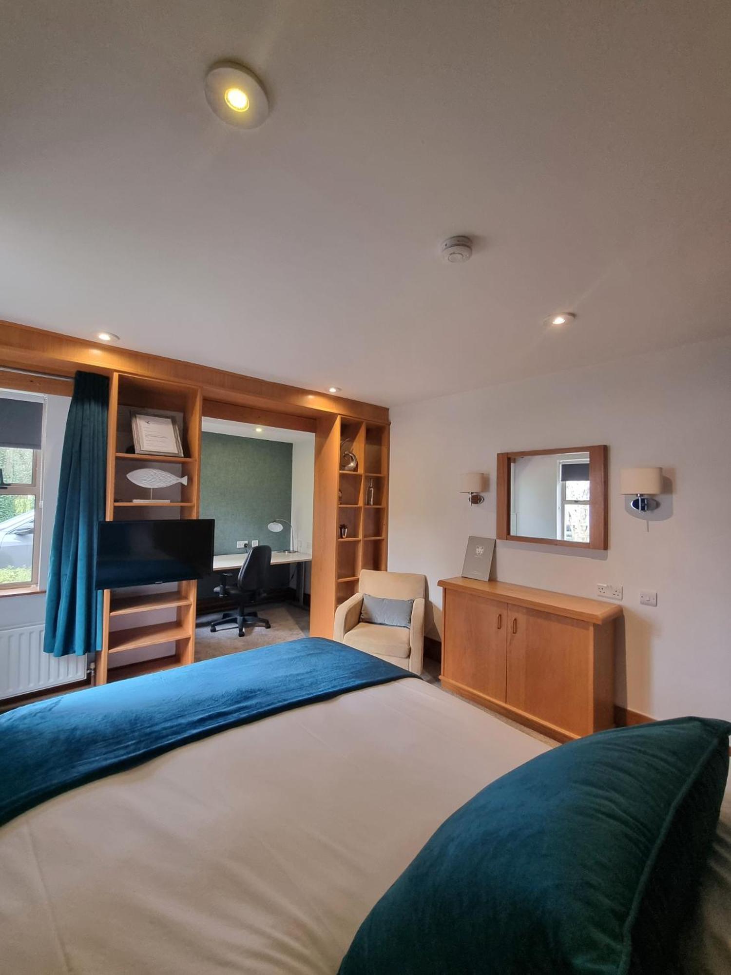 Brennan Court Guest Accommodation Limerick Bagian luar foto
