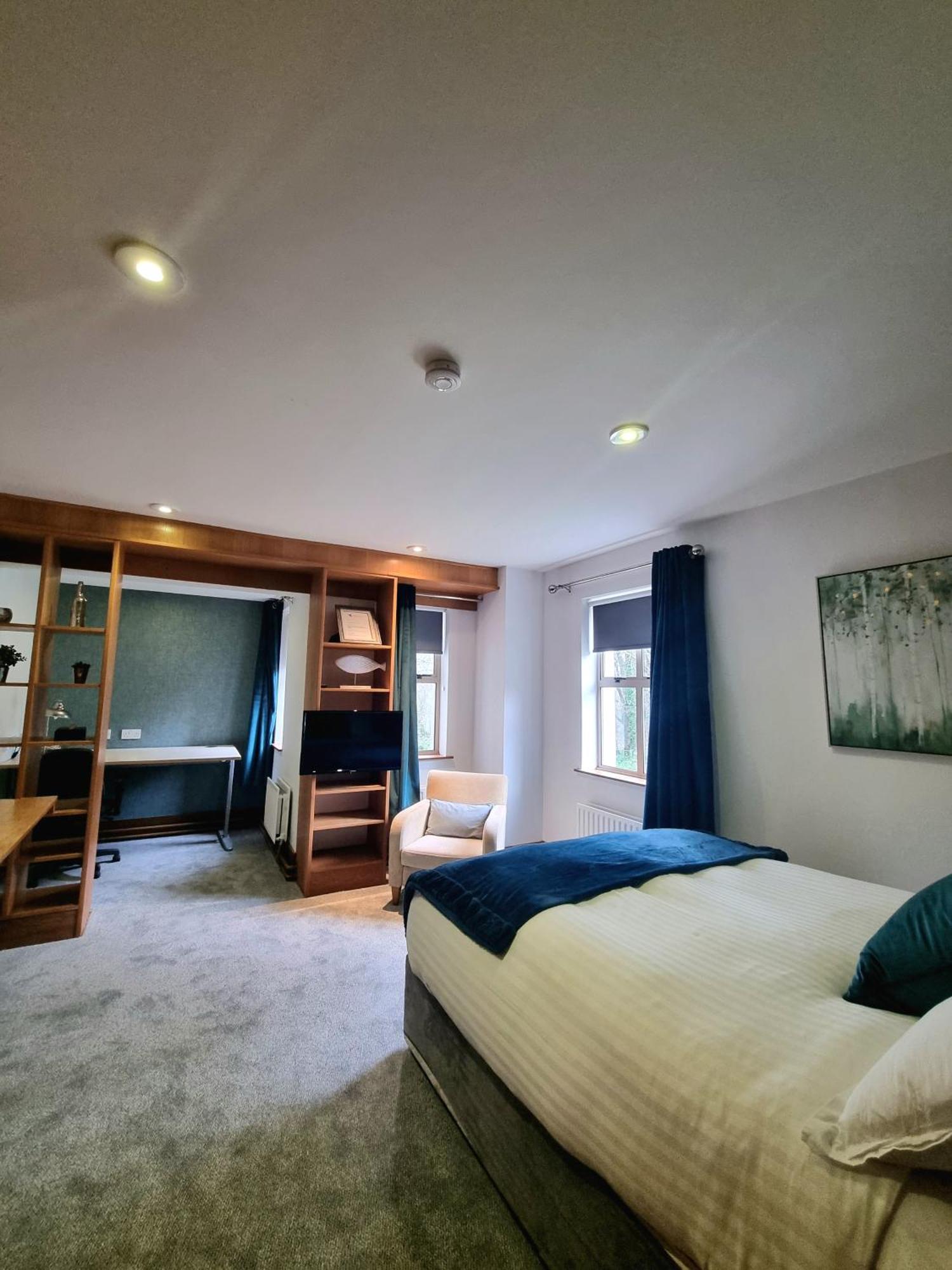 Brennan Court Guest Accommodation Limerick Bagian luar foto
