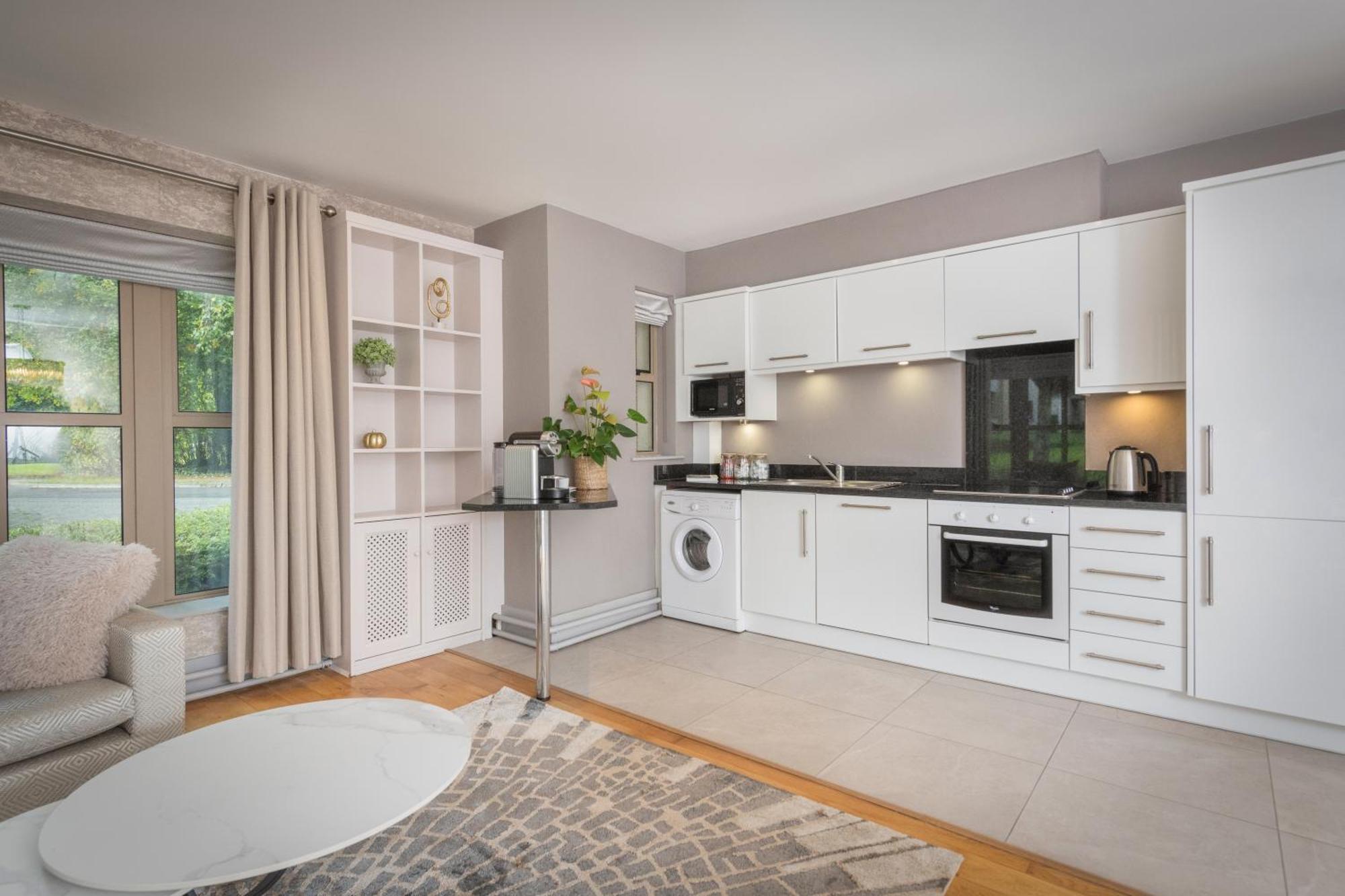 Brennan Court Guest Accommodation Limerick Bagian luar foto